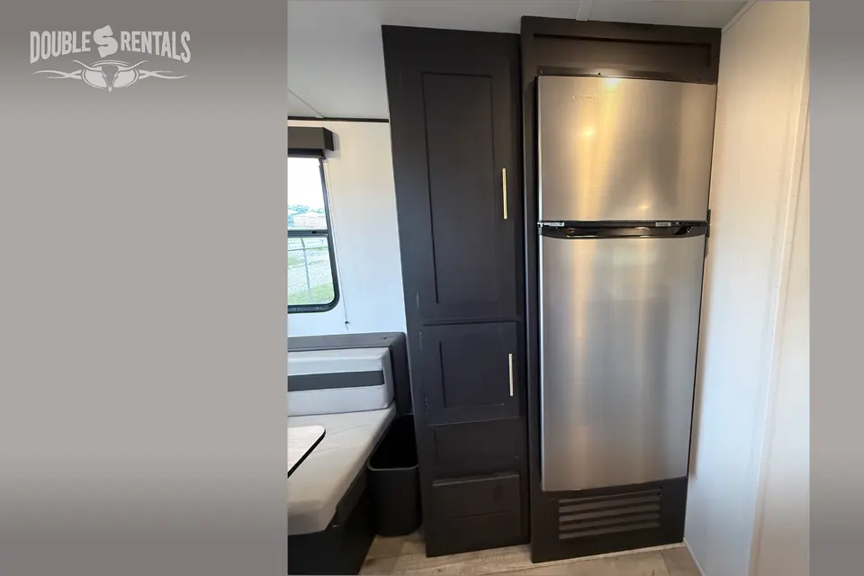 SPRINGDALE Modern & Cozy SUV Towable w/ U-Shaped Dinette