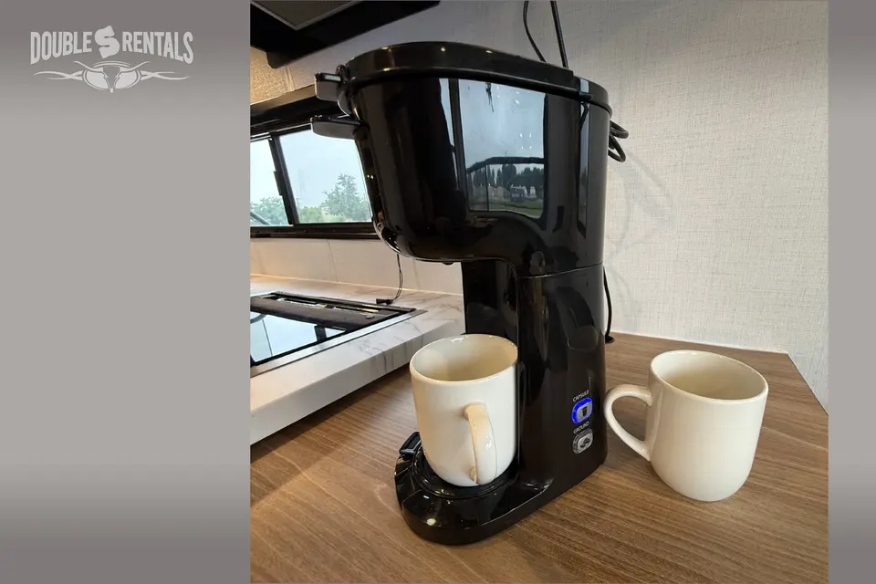 SPRINGDALE Modern & Cozy SUV Towable w/ U-Shaped Dinette