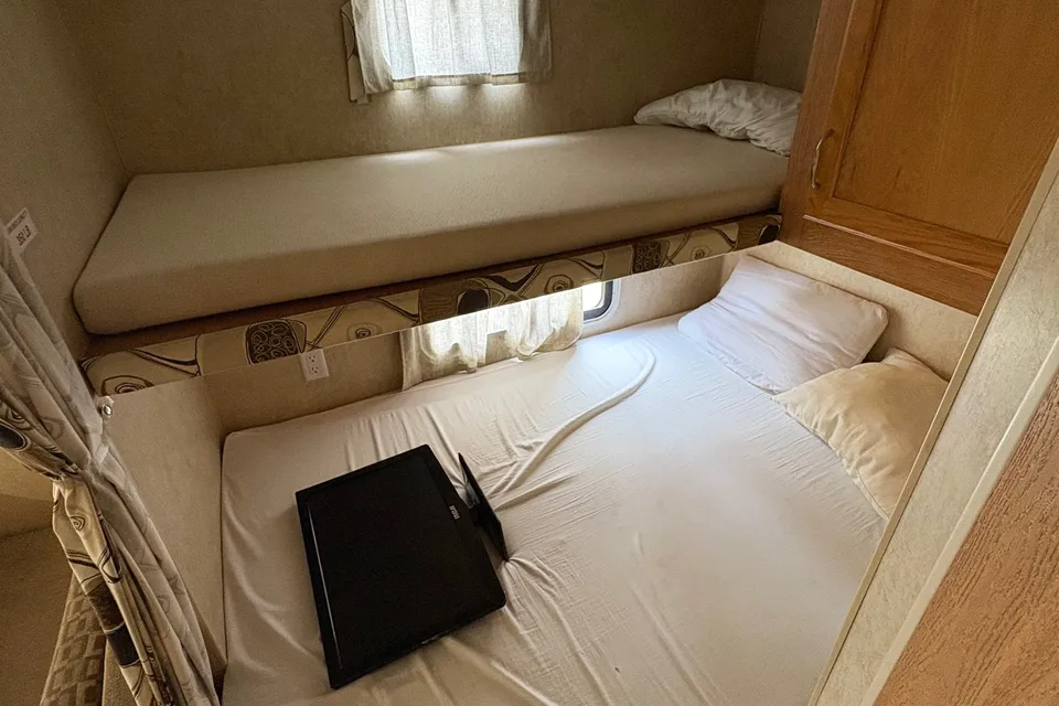 Michael's Fleetwood 28bh Mallard Sport Travel Trailer