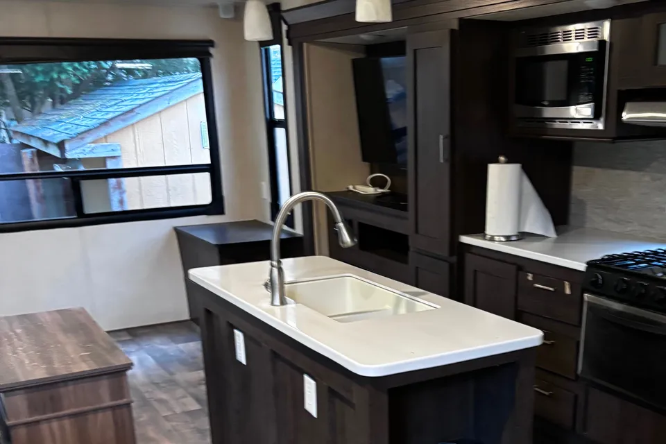 Kyle's Forest River Wildwood 27rei Travel Trailer