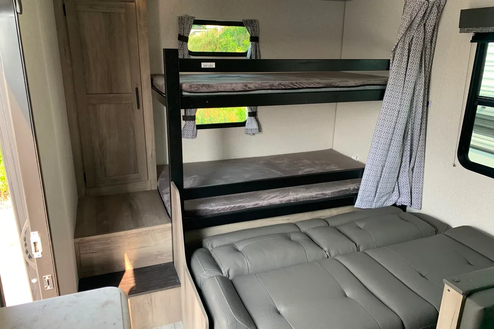 CMTRAILER KZ 270BHSE Travel Trailer