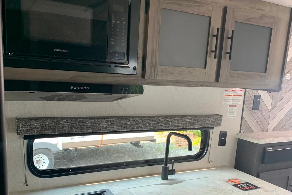 CMTRAILER KZ 270BHSE Travel Trailer