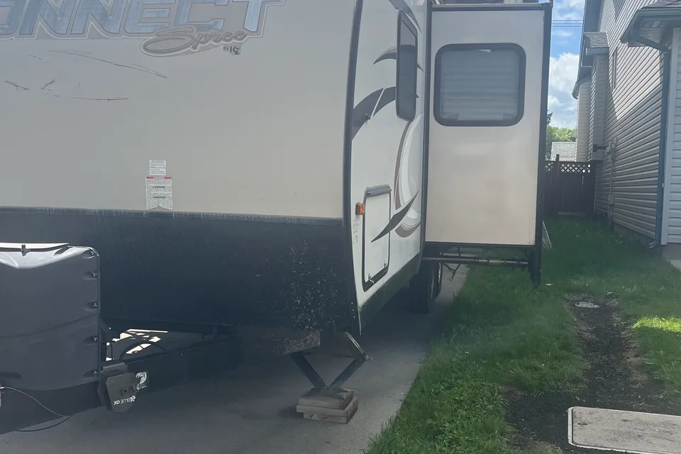 Marie's Connect Spree Connect 250 BHS 29 Travel Trailer