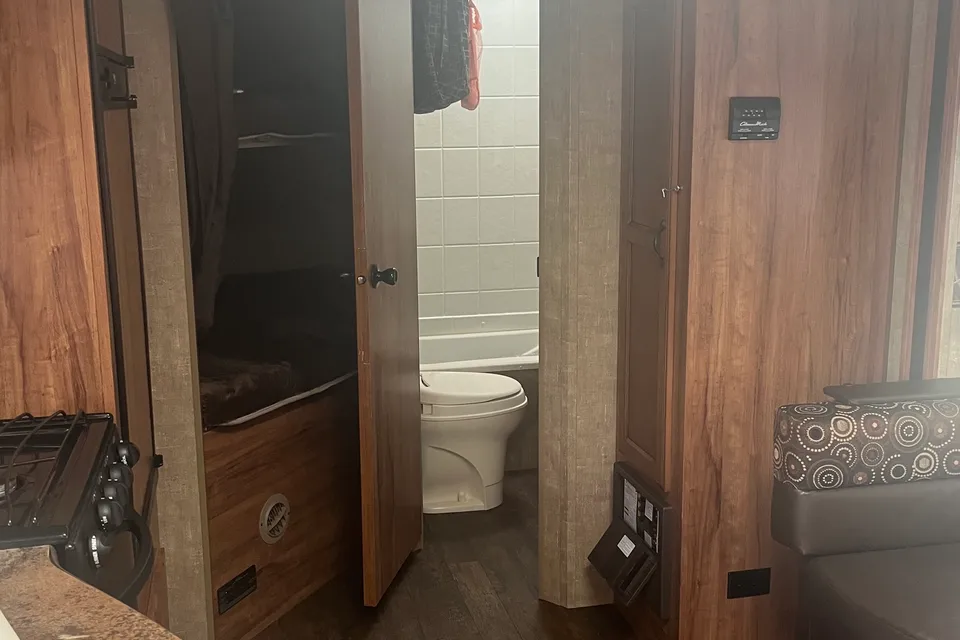 Marie's Connect Spree Connect 250 BHS 29 Travel Trailer