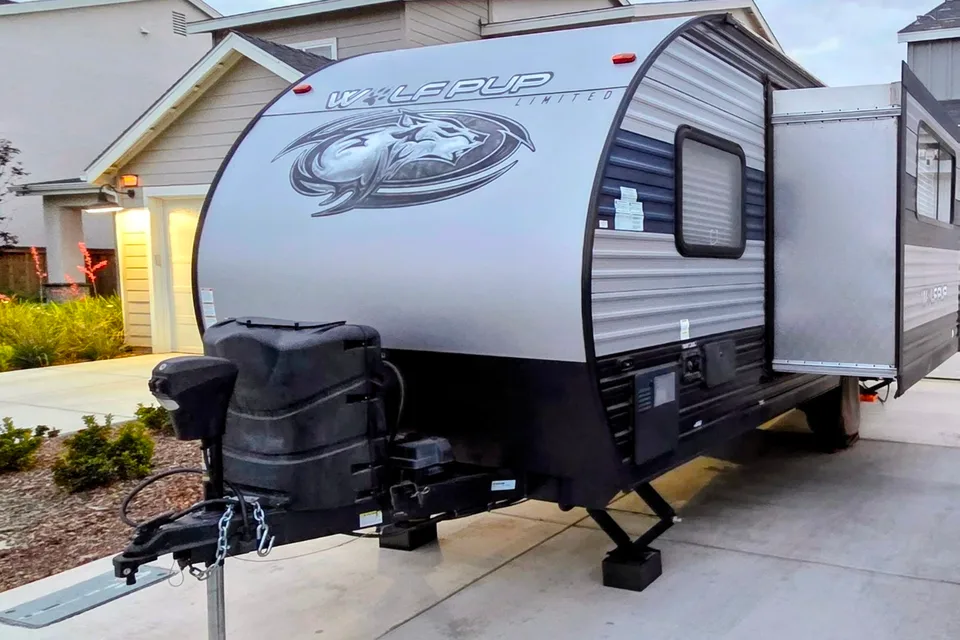 Paul's Wolf Pup 17jg Travel Trailer