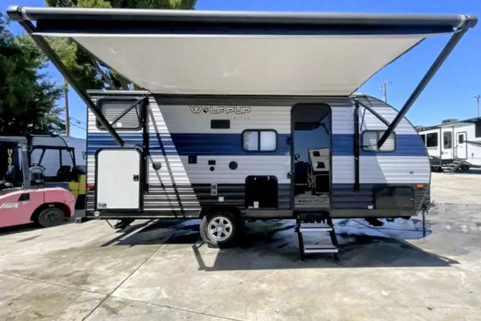 Paul's Wolf Pup 17jg Travel Trailer