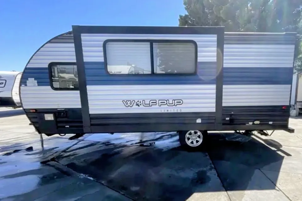 Paul's Wolf Pup 17jg Travel Trailer