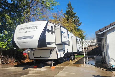 2019 Shasta Bunkhouse w/ fireplace