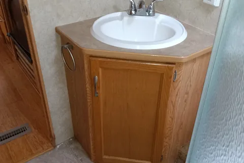matthew's SunnyBrook Brookside Fifth Wheel