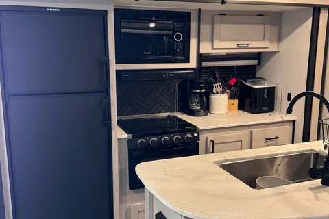 Junior's Heartland Mallard Travel Trailer