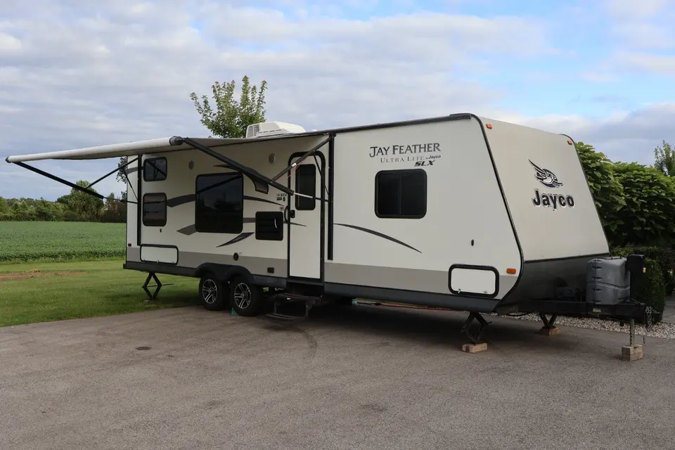 Jamie's Jayco Jayfeather Travel Trailer