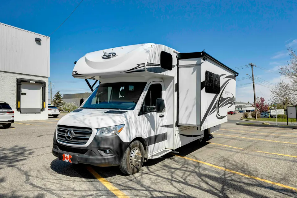 Snowbird Special — Take Our 22 Jayco Melbourne 24L South for the Whole Month Rate
