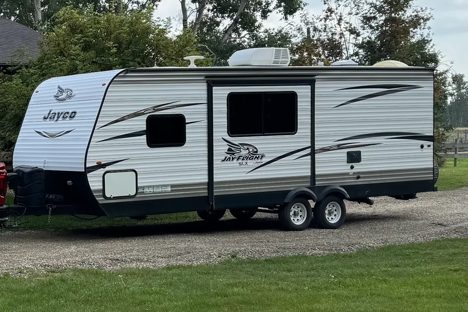 Clinton 's Jayco Jayflight Travel Trailer