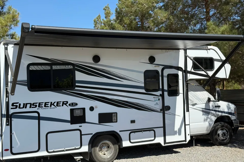 Carrie's Forest River Sunseeker Class C