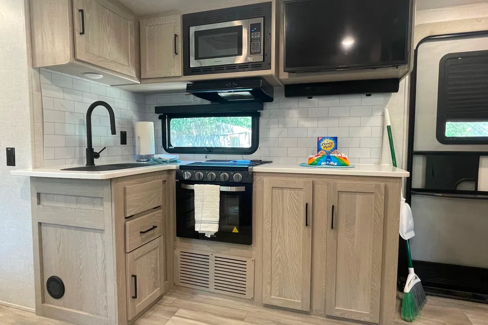 Diego's Dream Rockwood Ultra Lite 2911 BS Travel Trailer