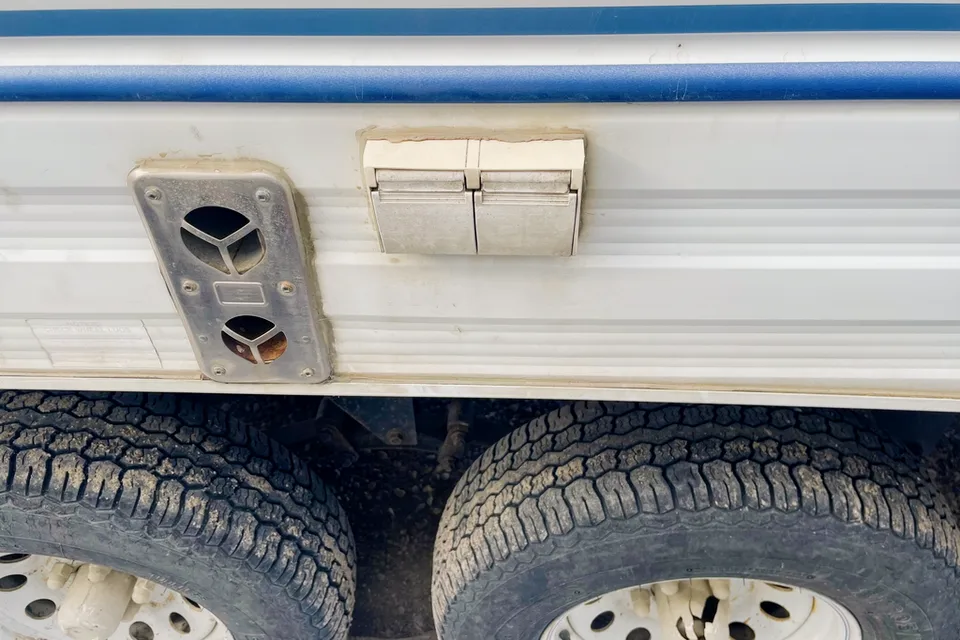 Reg's Glide Lite Fifth Wheel
