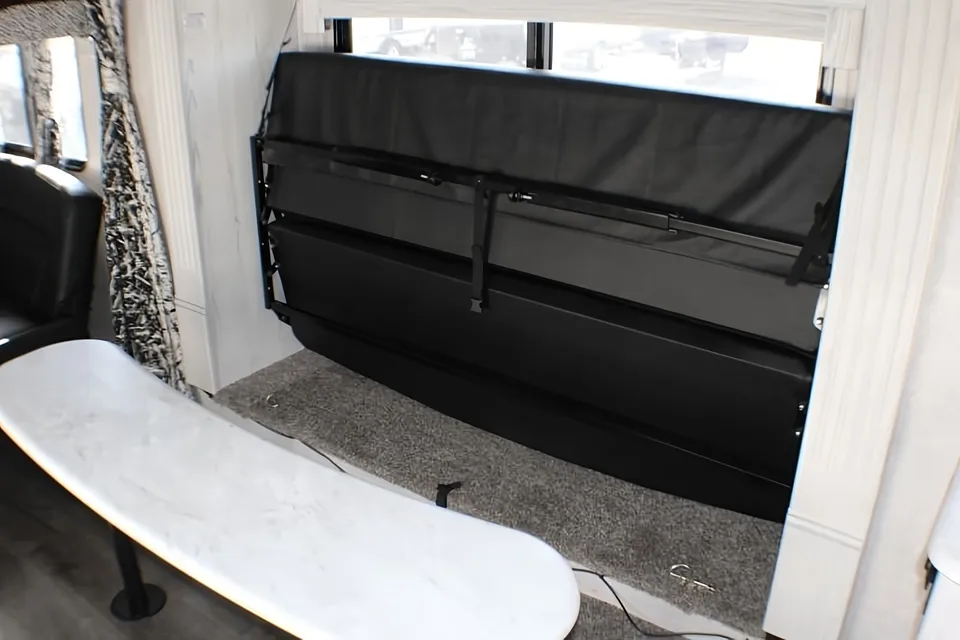 [17] Stress Free RV - Toy Hauler Eclipse Attitude 27SA