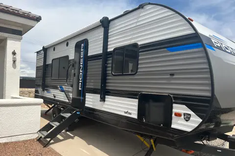 Adrian's Heartland Pioneer BH250 Travel Trailer