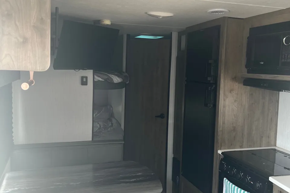 Adrian's Heartland Pioneer BH250 Travel Trailer
