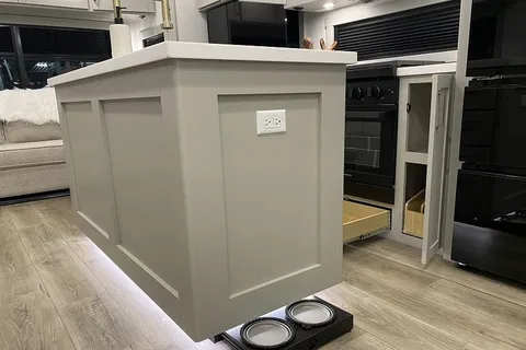 Brinkley Z 3610 2024 | Selette à Louer/Fifth Wheel for Rent| Rabais Longs Séjours/Long Stay Rebate