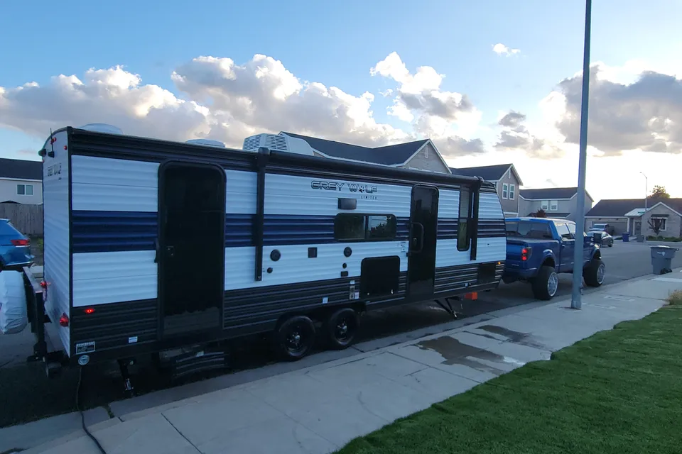 Martin's Forest River Grey wolf 23dbh Travel Trailer