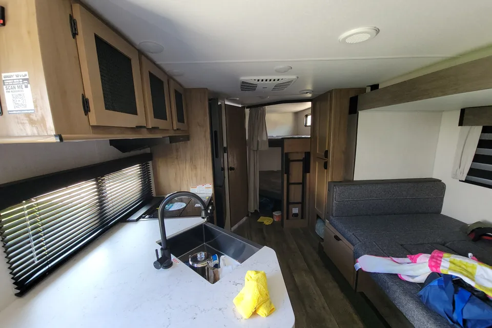 Martin's Forest River Grey wolf 23dbh Travel Trailer