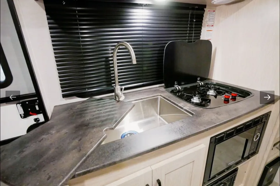 Family Traveler - Coachmen Apex Nano 194 BHS Travel Trailer