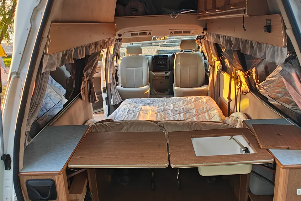 HiAce Ventura