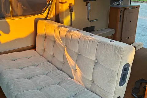 HiAce Ventura