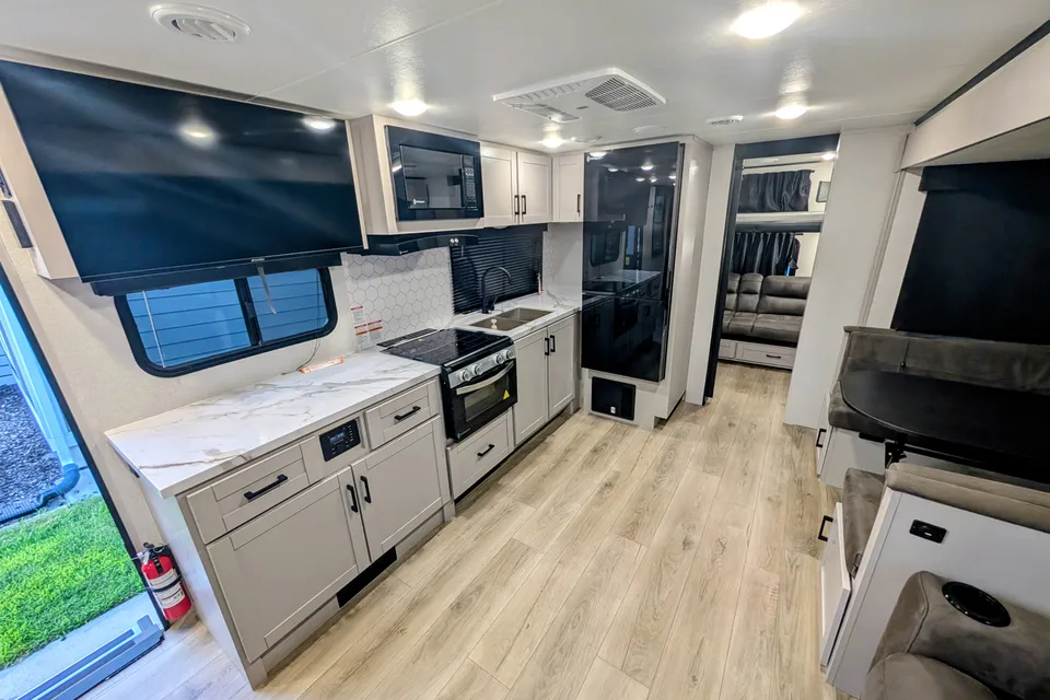 Bunkhouse Bliss | Private Kids’ Room & Outdoor Kitchen