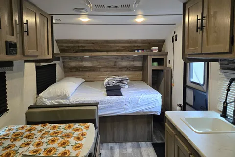 ♡♡Rolling Retreat♡♡  Grand River 19BH Travel Trailer**