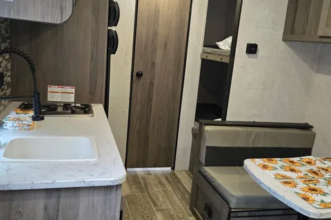 ♡♡Rolling Retreat♡♡  Grand River 19BH Travel Trailer**