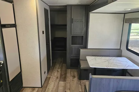Jones Dutchmen AspenTrail 2910BHS Travel Trailer