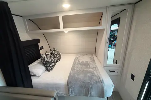 Scalla’s 19BH Open range Travel Trailer
