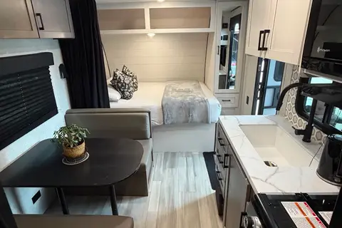 Scalla’s 19BH Open range Travel Trailer