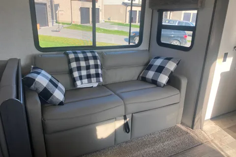 Marissa's Dutchman Aspen Trail 2910BHS Travel Trailer