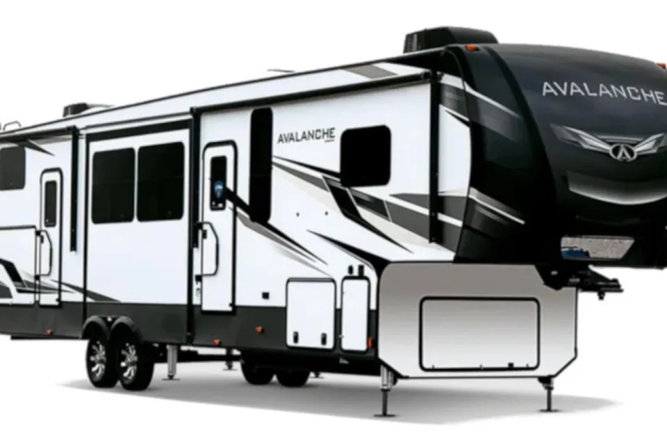 Luxury Fifth Wheel | Concierge Setup Included| 2 Full Baths + Loft | Veteran Owned