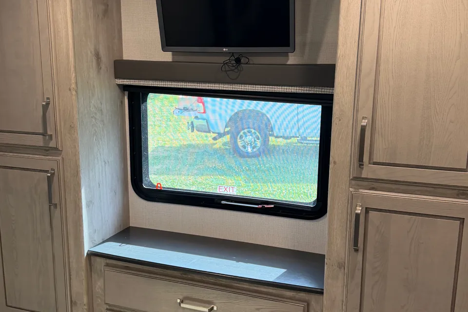 Luxury Fifth Wheel | Concierge Setup Included| 2 Full Baths + Loft | Veteran Owned