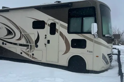 Serge's Coach House Thor hurricane Classe c