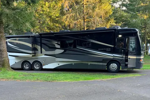 Derrick's Holiday Rambler Scepter Class A