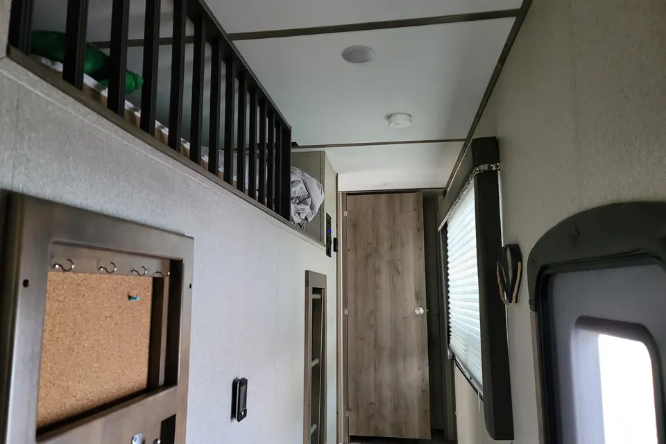 Tara Keystone  Sprinter limited  Fifth Wheel