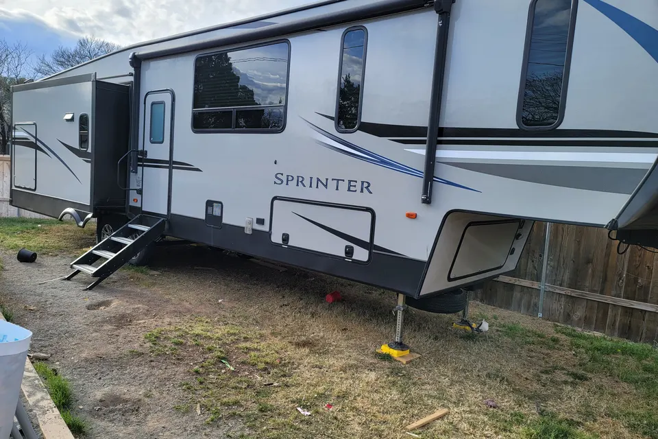 Tara Keystone  Sprinter limited  Fifth Wheel
