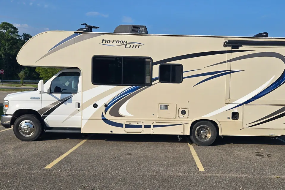 Ryan's Thor Motor Coach Freedom Elite 26HE Class C