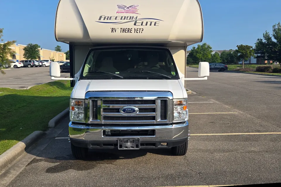Ryan's Thor Motor Coach Freedom Elite 26HE Class C