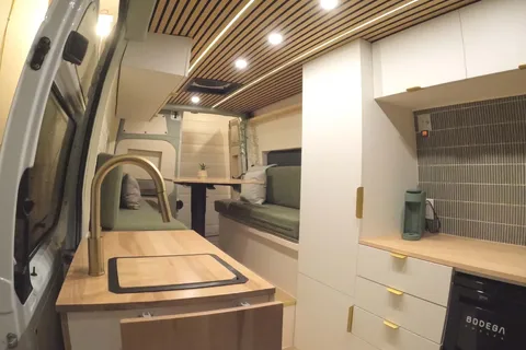 Nova Vanlife - Mercedes-Benz Sprinter Classe B