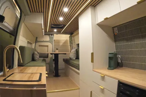 Nova Vanlife - Mercedes-Benz Sprinter Classe B