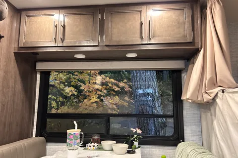 2025 Coastal Odyssey Entegra Odyssey SE 22C | Vancouver & Tofino Ready