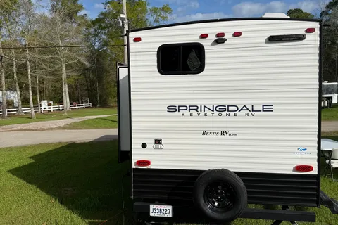 Jessica's Keystone Springdale Classic 261BHC Travel Trailer