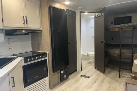 Jessica's Keystone Springdale Classic 261BHC Travel Trailer