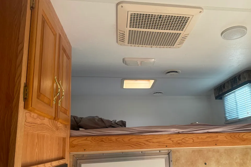 andrew's Keystone Hornet Toy Hauler